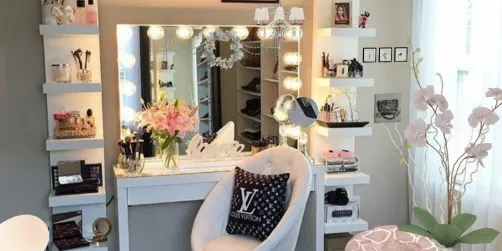 Make up room  dei ricchi sfondati