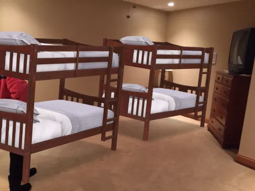 Down stairs bunk room lakehouse1