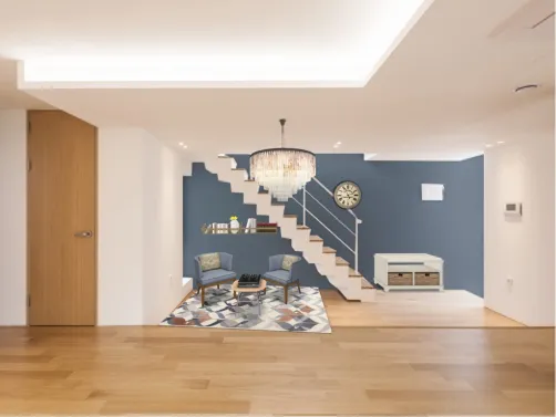 Entry room 