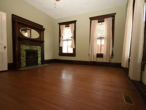 EMPTY ROOM no. 58 BY TYRONE 