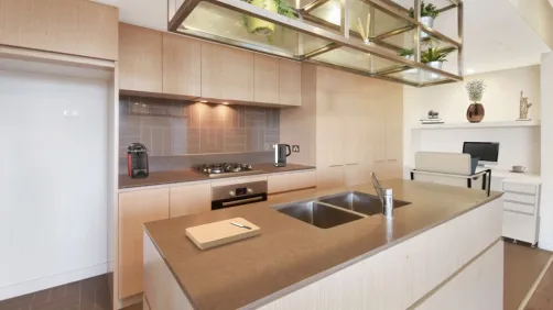 1201 138 Kitchen and Study 