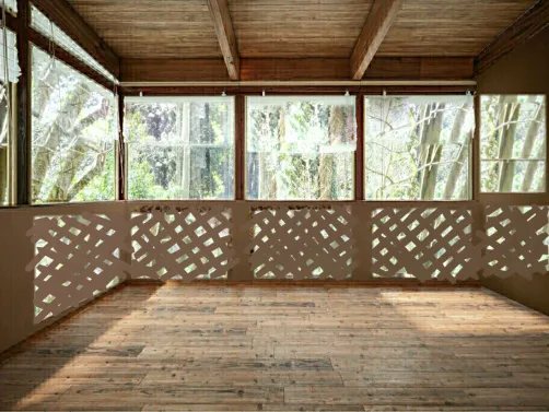 Screen porch