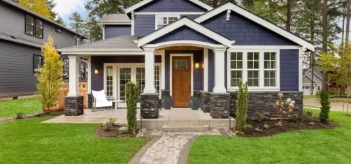 The Lovely House (Front yard)