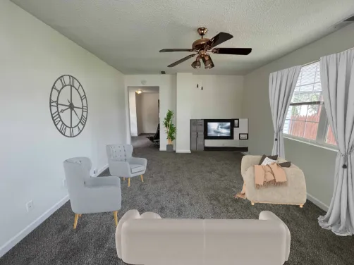 906 S Ohio Living Room