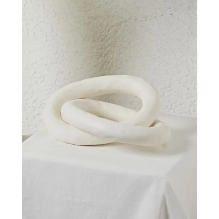 UPWOIGH White Knot Inspired Modern Ceramic Decor,8.07x6.02x8.07 in Large Minimalist Coffee Table Decor,Big Handmade Boho Ceramic Link Chain Decorative Home Décor for Living Room