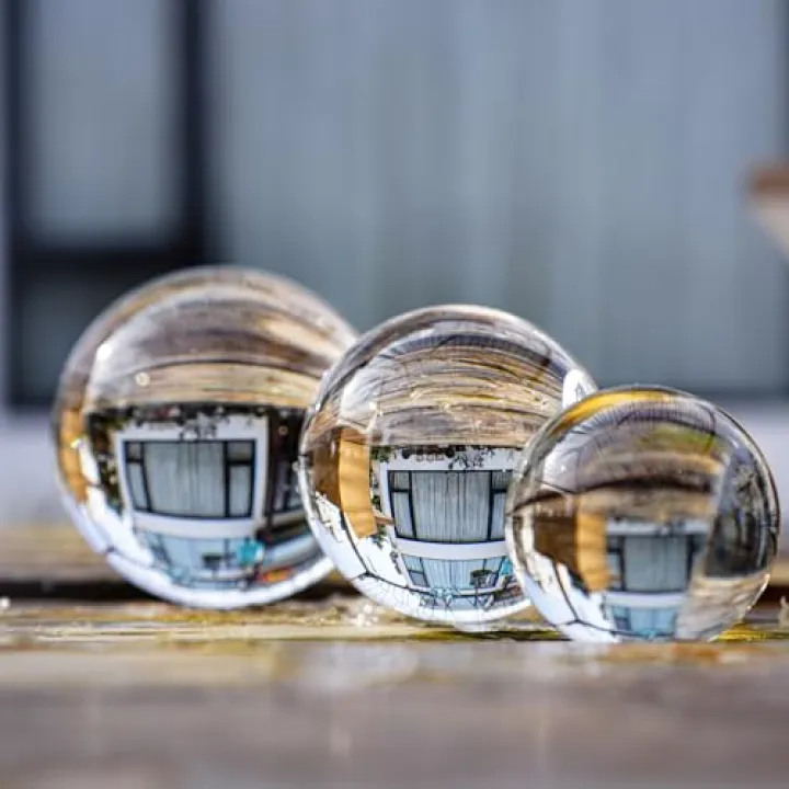 ZEERSHEE 3pcs 60/80/100mm Clear Crystal Balls with Stand Decorative Transparent Spheres Photography Prop for Magical Shots Fengshui Crystal Balls for Meditation Divination Decor