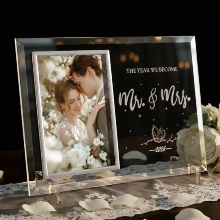 PIKPEOD Wedding Gifts for Couples 2026, Engagement Anniversary Mr and Mrs Presents for Newlyweds, Bridal Shower Gift for Bride to be, Personalized Glass Picture Frame 4x6 for His and Her