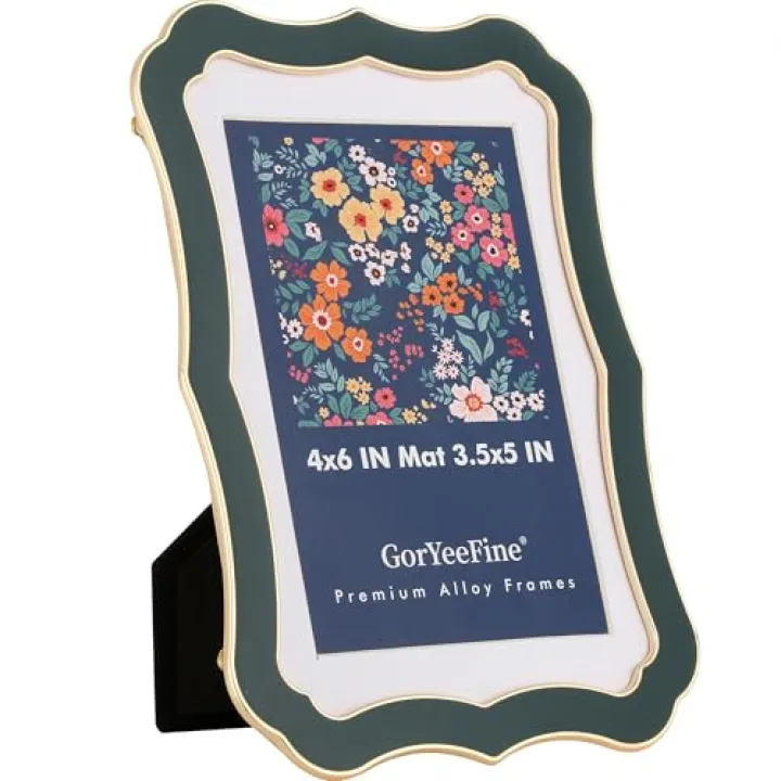 GorYeeFine 4x6'' High-End Zinc Alloy Vintage Green Picture Frame,Classic Scalloped Design with Enamel Finish & 3.5x5'' Premium Acid-Free White Mat,Velvet Backing for Luxury Home & Weddings