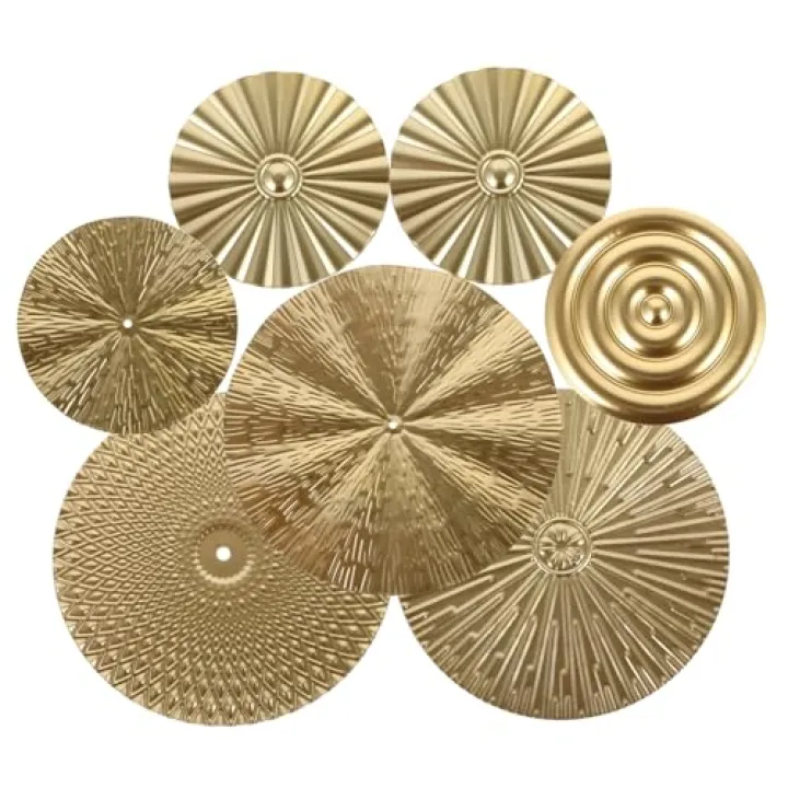 SHOWERORO Gold Circle Metal Wall Art Sculpture Modern Wall Decor for Bedroom and Living Room Easy Installation Elegant Design for Home Decoration