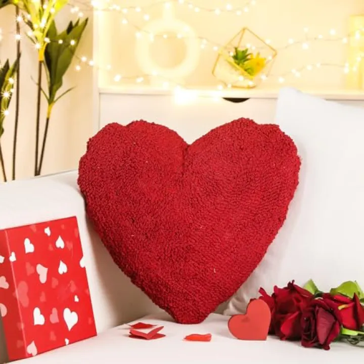 Beeveer 1 Pack Valentine's Day Red Heart Shaped Pillow Crochet Hook Handicraft Velvet 14 X14 Inch Heart Throw Pillow Gift to Who You Love Women Girls Valentines Day Living Bedroom Home Decoration