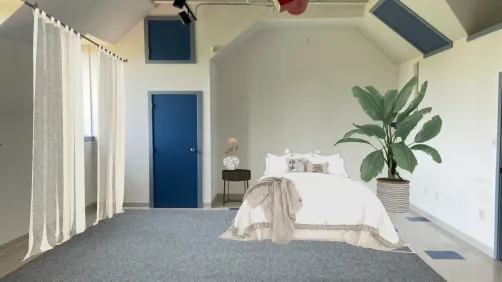 Main room 